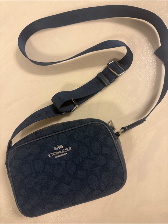 Coach Handbags - Coach NWOT Mini Jamie Camera Bag In Signature Jacquard with Leather